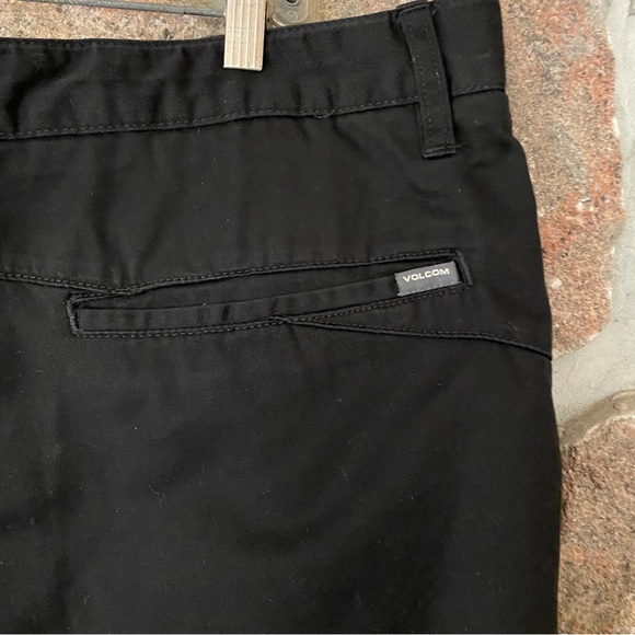 Volcom men’s black pants - Picture 3 of 5